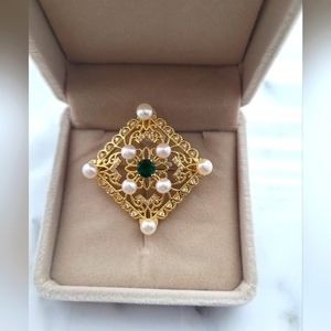 Freshwater Pearl Brooch